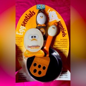 “EGGSENTIALS” SET OF 3 Utensils and a mini pan by JO!E